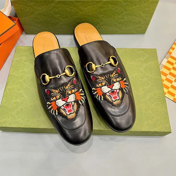 Dép Sục Nam Gucci Princetown Leather Flats Màu Đen Họa Tiết Size 42