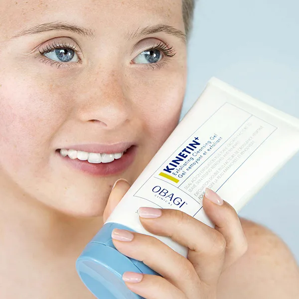 Gel Rửa Mặt Tẩy Da Chết Và Ngăn Ngừa Lão Hóa Da Obagi Clinical Kinetin Exfoliating Cleansing Gel 150ml