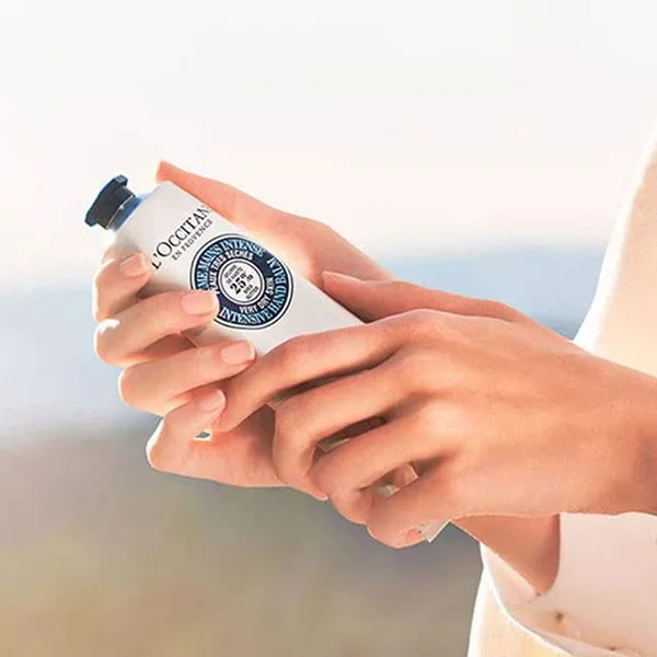 Kem Dưỡng Da Tay Dưỡng Ẩm L'Occitane 20% Shea Butter Hand Cream 150ml