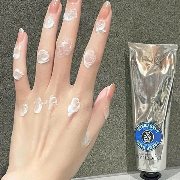 Kem Dưỡng Da Tay L'Occitane Creme Mains Hand Cream 150ml