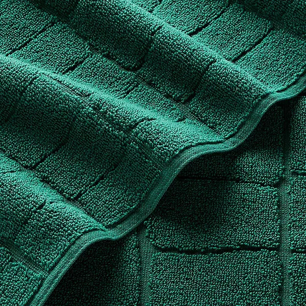 Khăn Tắm Lacoste Heritage Croc Scale Cotton Hand Towel 55430-LACTWL1-013 Croc Green Màu Xanh Lá Cây