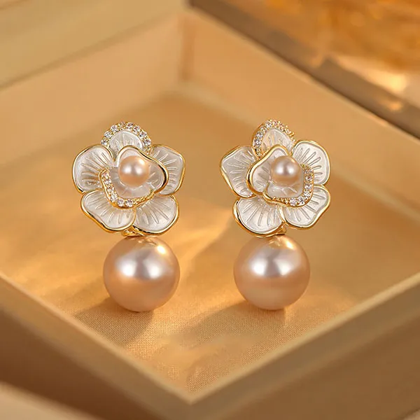 Khuyên Tai Nữ Jessica Pearl Charming Petal JE63 Màu Trắng Vàng