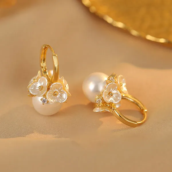 Khuyên Tai Nữ Jessica Pearl Petite Flower JE59 Màu Vàng Gold