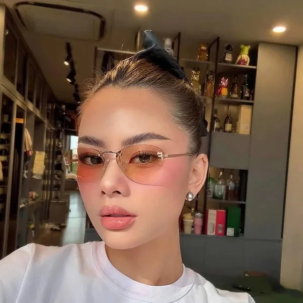 Kính Mát Nữ Fendi FE4075US 28Y First Crytal Rose Màu Hồng Nâu