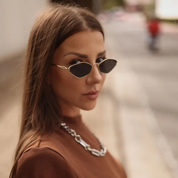 Kính Mát Nữ Miu Miu 0MU56ZS ZVN5S056 Màu Đen Vàng