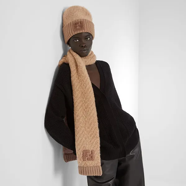 Mũ Len Fendi Chevron FF Beanie Màu Nâu