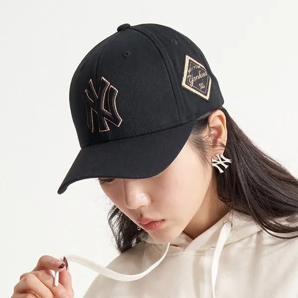 Mũ MLB Diamond Stamp Ball Cap New York Yankees Gold 3ACP8501N-50GOS Màu Đen