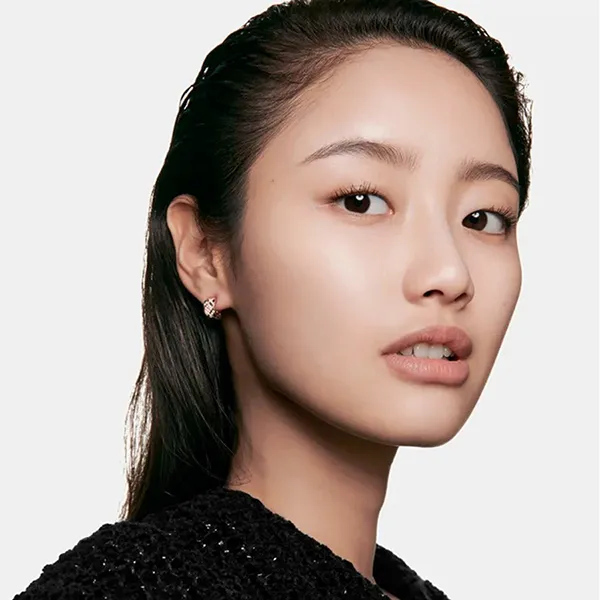 Phấn Nước Chanel Sublimage L'essence De Teint Cushion Tone B10