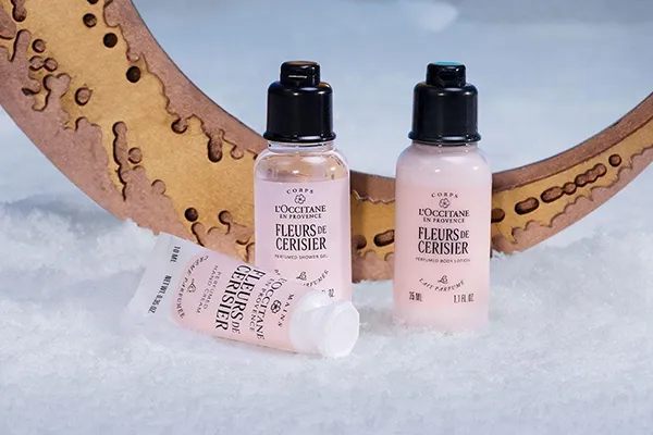 Set Dưỡng Da L'Occitane Fleurs De Cerisier (Cherry Blossom) Ornament Bodycare Gift Set 3 Món