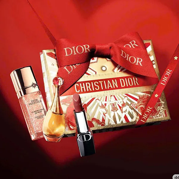 Set Nước Hoa Nữ + Mỹ Phẩm Dior Lucky New Year Limited 2026 Set 4 Món