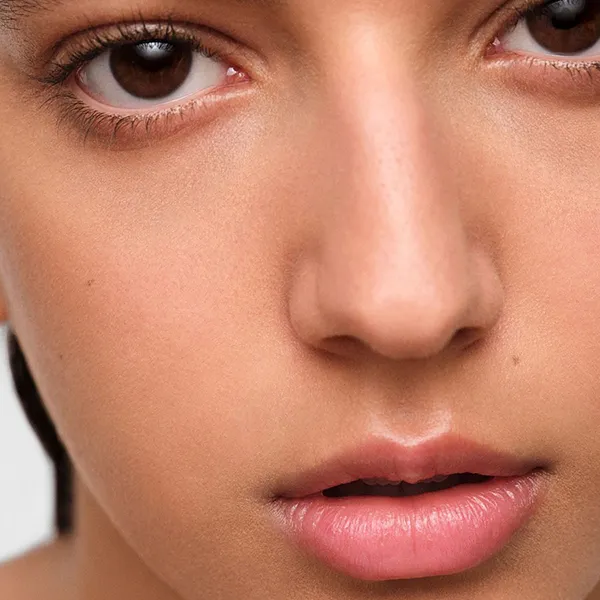 Son Dưỡng Prada Optimizing Care Lip Balm U000 Universal Không Màu