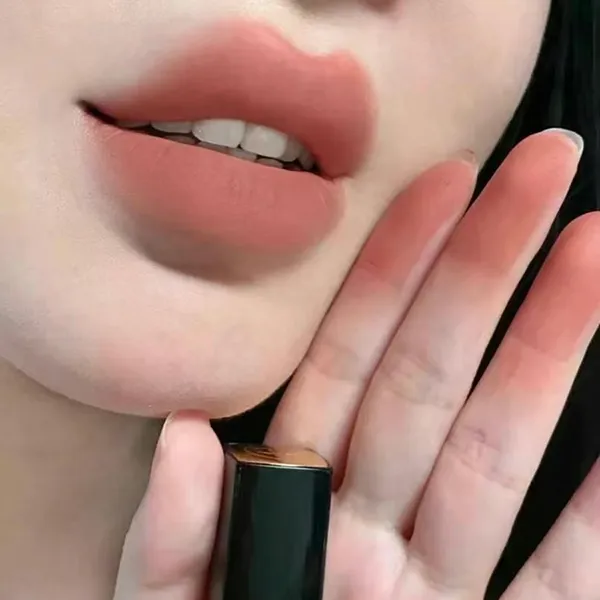 Son Kem Chanel Rouge Allure Liquid Velvet 202 Secrète Tôn Da Màu Cam Be Hồng