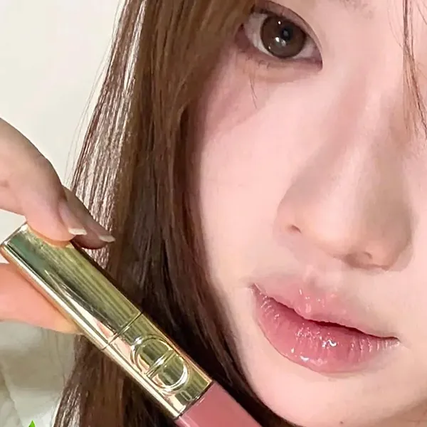 Son Kem Dior Rouge Dior Sequin Liquid Duo Limited Edition 220 Ribbons Màu Hồng Nhũ Nhẹ Nhàng