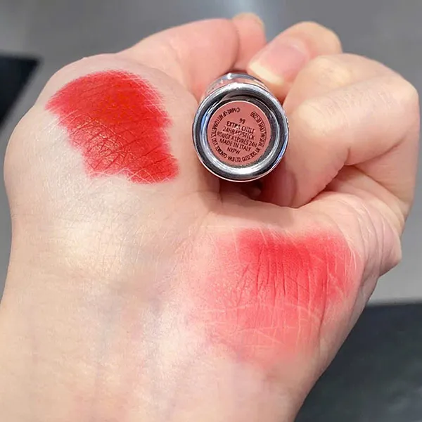 Son Lì MAC Locked Kiss 24HR Lipstick 99 Extra Chili Màu Đỏ Gạch