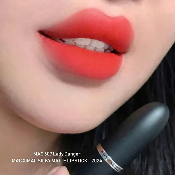 Son MAC Ximal Silky Matte Lipstick 607 Lady Danger Màu Đỏ Cam