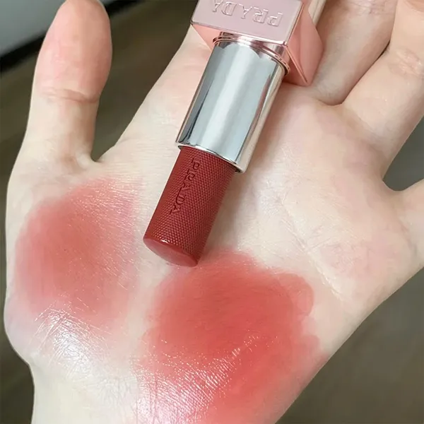 Son Prada Light Glowing Lipcolor Màu Prada Light Glowing Lip Color U020 Rosso Đỏ Nâu
