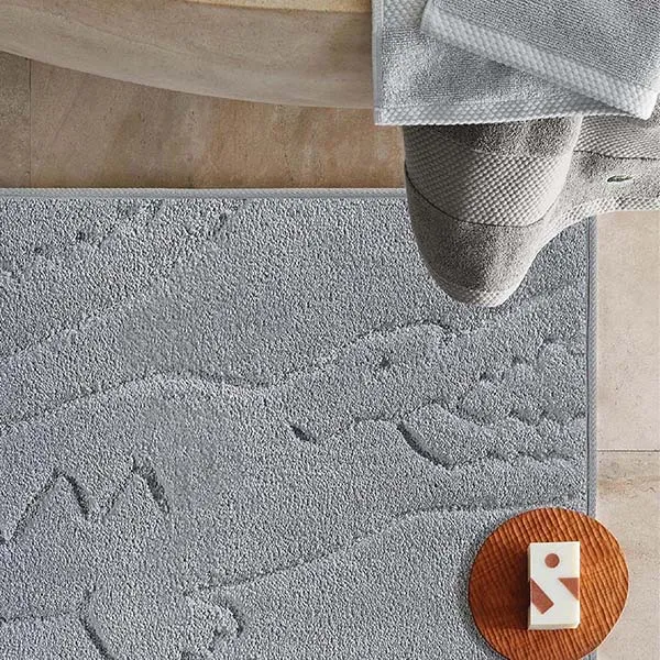 Thảm Sàn Lacoste Heritage Bath Rug Micro Chip Màu Xám Nhạt