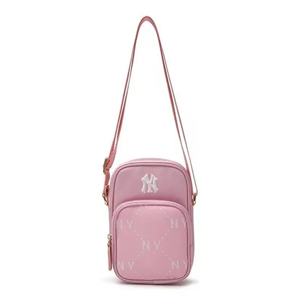 Túi Đeo Chéo MLB Kids Diamond Monogram Mini Crossbody Bag Boston Red Sox 7ACRMD25N-50PKL Màu Hồng