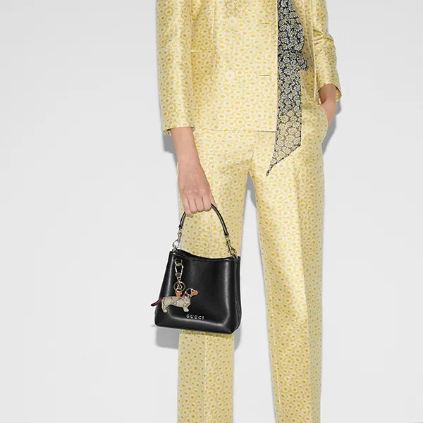 Túi Đeo Chéo Nữ Gucci GG Emblem Mini Bucket Bag Black 815118-AAEC2-1000 Màu Đen