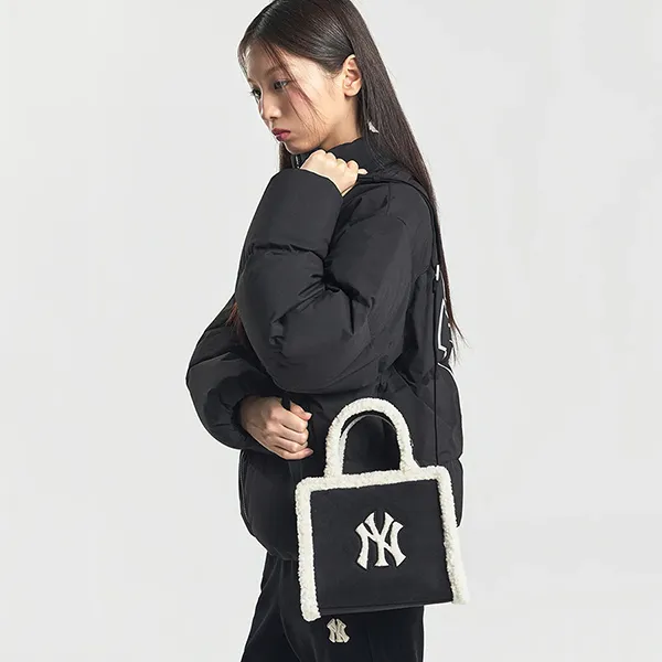 Túi Đeo Chéo Nữ MLB Basic Mustang Small Tote Bag NY Yankees 3AORS0746-50BKS Màu Đen