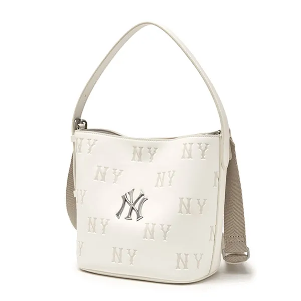 Túi Đeo Chéo Nữ MLB Classic Monogram Embossed Bucket Bag New York Yankees 3ABMME16N-50CRS Màu Kem