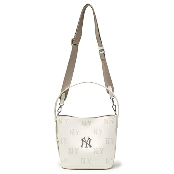 Túi Đeo Chéo Nữ MLB Classic Monogram Embossed Bucket Bag New York Yankees 3ABMME16N-50CRS Màu Kem