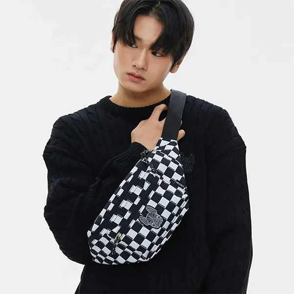 Túi Đeo Hông LifeWork Zip Closure Patch Accent Hipsack LW235BG940 Màu Đen Trắng