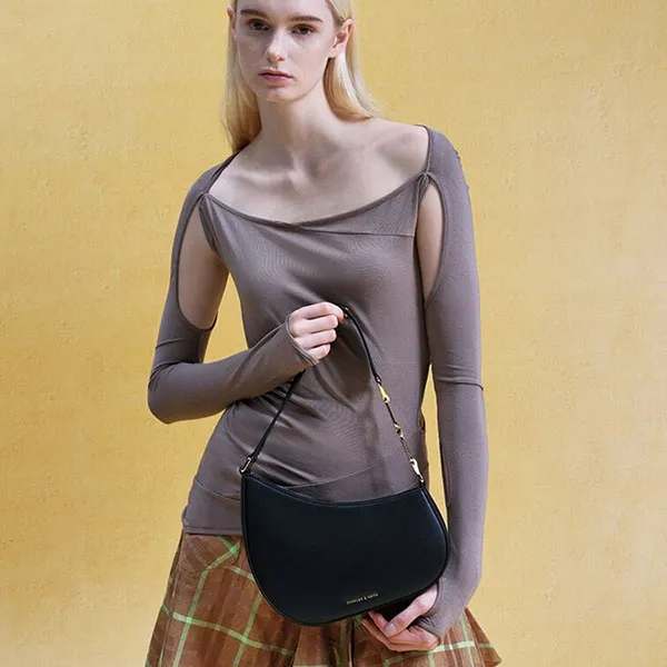 Túi Đeo Vai Nữ Charles & Keith CNK Agatha Chain-Accent Shoulder Bag Black CK2-20160188 Màu Đen