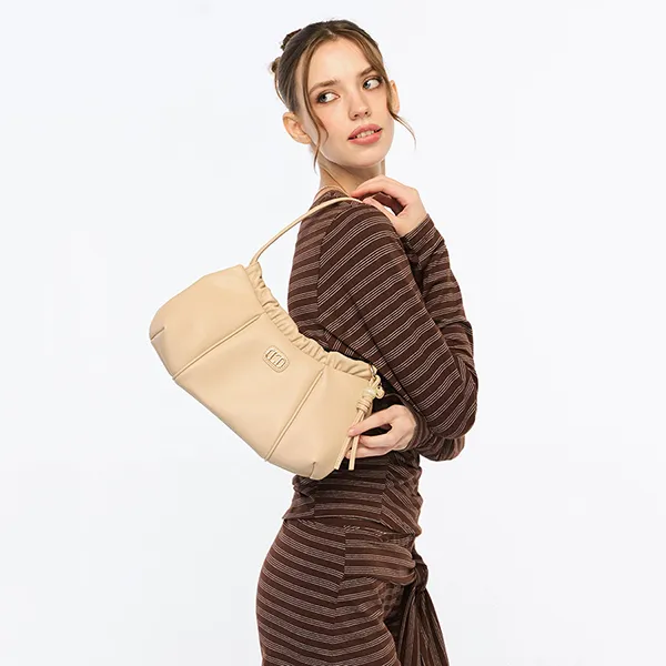 Túi Đeo Vai Nữ Lyn Blushcheer M Shoulder Bag Light Beige L26CBWA033 Màu Be