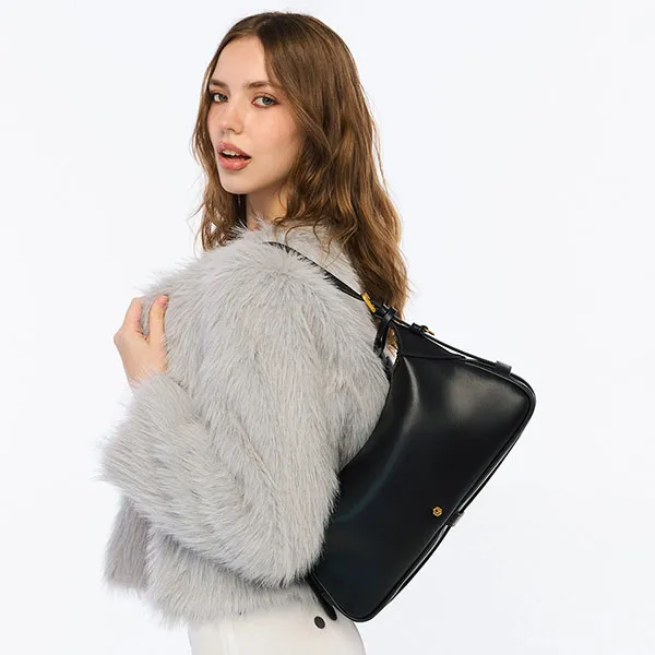 Túi Đeo Vai Nữ Lyn Gem Infinite M Shoulder Bag L26CBWA043 Black Màu Đen