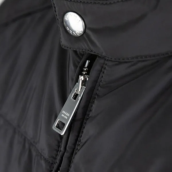 Áo Khoác Nam Prada Logo-Plaque Padded Jacket In Black Polyester - SGH068 R232 1060 Màu Đen Size 46