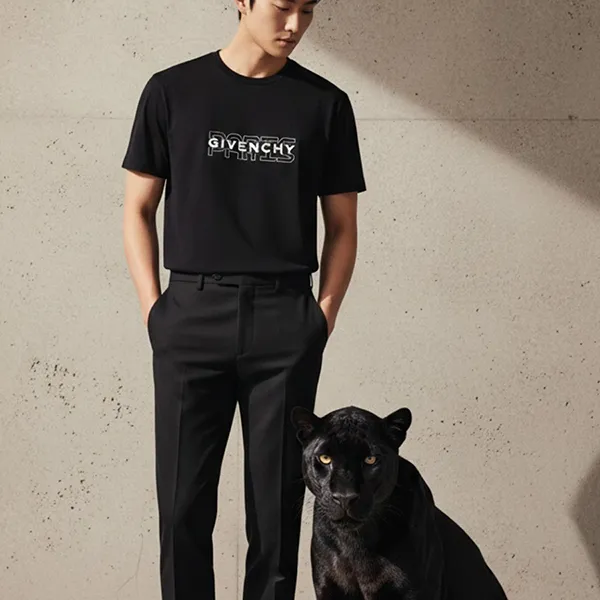 Áo Thun Nam Givenchy Black T-Shirt With White Lettering BM70SS3002 001 Màu Đen Size XS