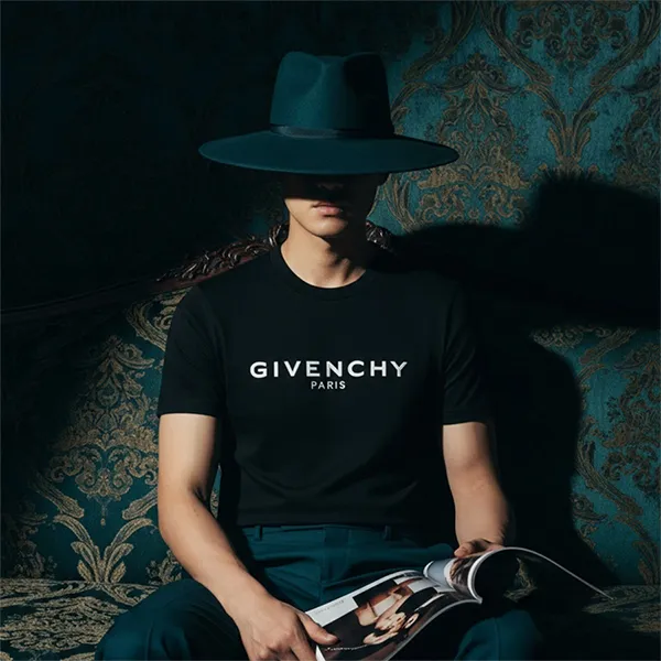 Áo Thun Nam Givenchy Black T-Shirt With White Lettering BM70WV3002 001 Màu Đen Size XS