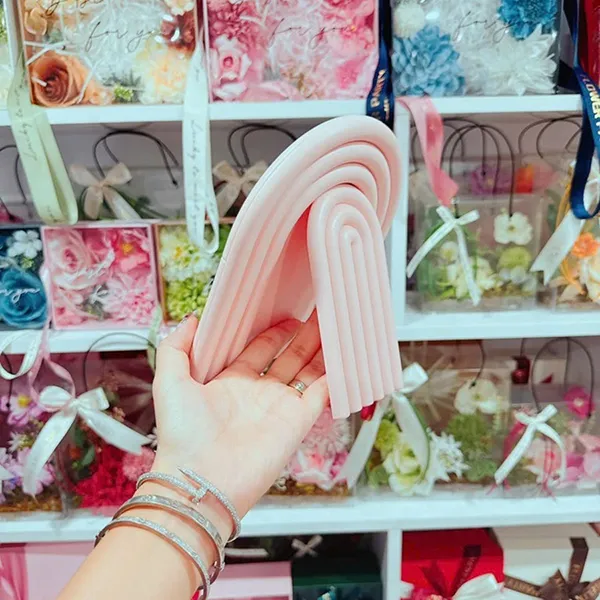 Gương Trang Điểm Laneige Màu Hồng