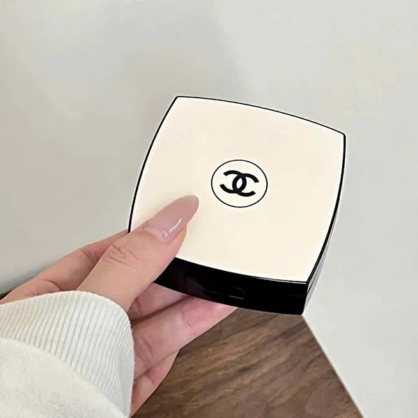 Phấn Nước Trang Điểm Chanel Healthy Glow Gel Touch Foundation SPF 40/PA+++ Tone B10