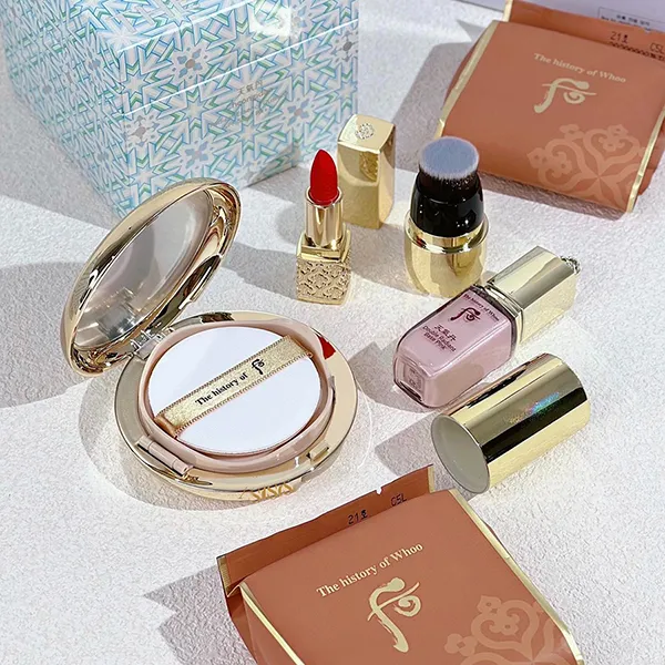 Set Trang Điểm Whoo Cheongidan Radiant Special Set Holiday 6 Món