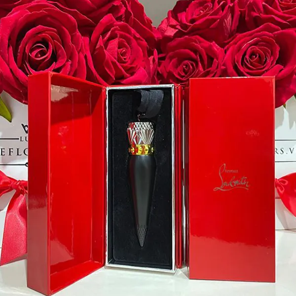 Son Lì Christian Louboutin Velvet Matte Lip Colour Jackie 002M Màu Đỏ Nhung