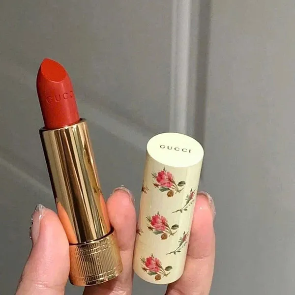 Son Lì Gucci Rouge À Lèvres Voile Lipstick 505 Janet Rust Màu Đỏ Hồng Cam 3.2g