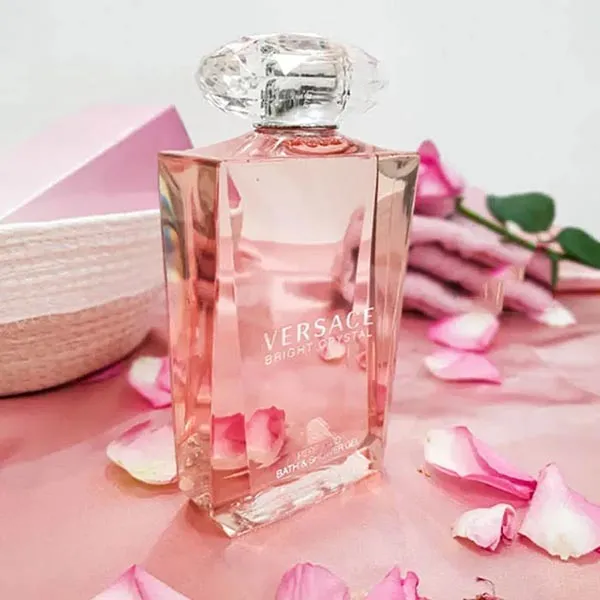 Sữa Tắm Hương Nước Hoa Versace Bright Crystal Perfumed Bath & Shower Gel 200ml