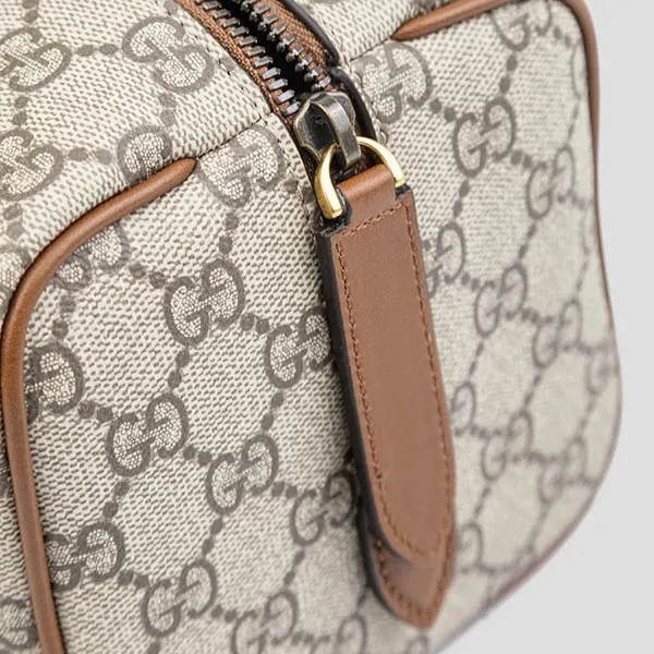 Túi Cầm Tay Nam Gucci Emblem Medium Toiletry Beige Brown 821163 FADE0 9786 Màu Be