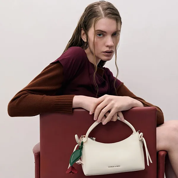 Túi Đeo Chéo Nữ Charles & Keith CNK Hazel Bow Top Handle Bag - Cream CK2-30160255 Màu Trắng Kem