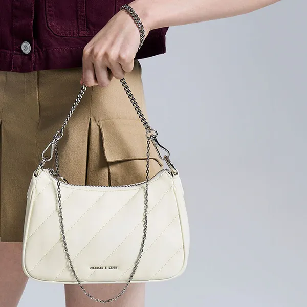Túi Đeo Chéo Nữ Charles & Keith CNK Philomena Puffy Chain-Strap Crossbody Bag Cream Màu Trắng Kem