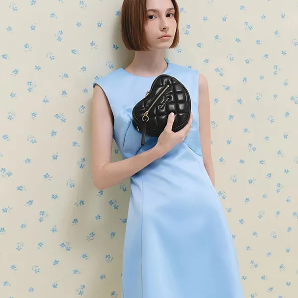 Túi Đeo Chéo Nữ Charles & Keith CNK PPaffuto Quilted Heart Crossbody Bag - Black CK2-80151641 Màu Đen