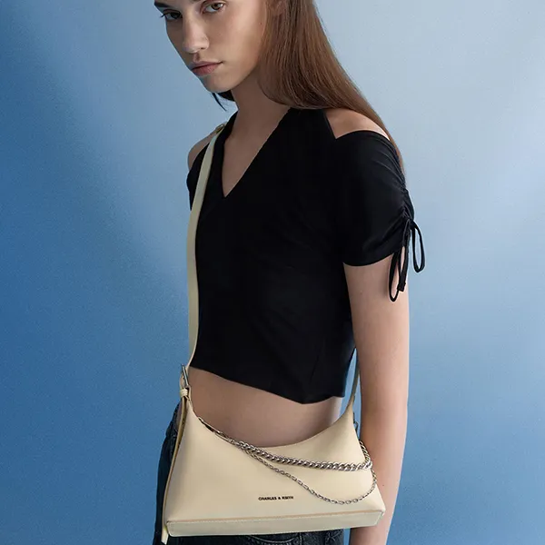 Túi Đeo Vai Nữ Charles & Keith CNK Atwood Chain-Embellished - Butter Yellow CK2-40782472 Màu Be Kem