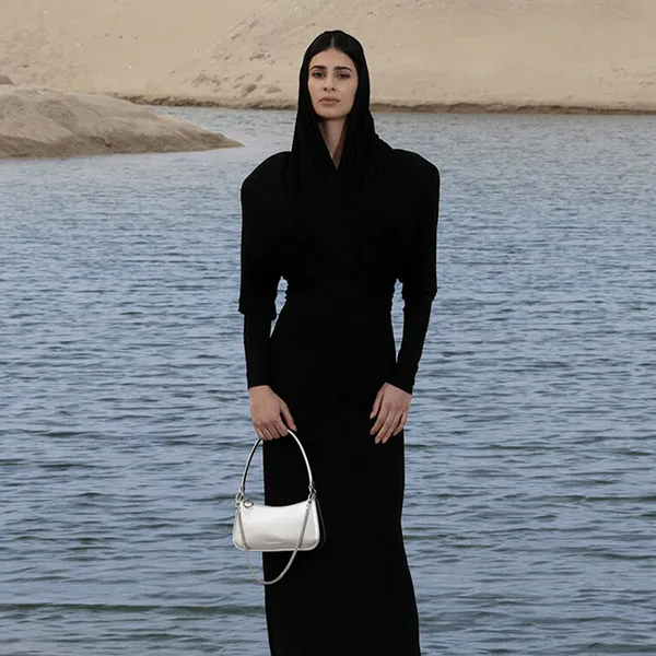 Túi Đeo Vai Nữ Charles & Keith CNK Elspeth Metallic Curved Shoulder Bag CK2-80151362-A Silver Màu Bạc