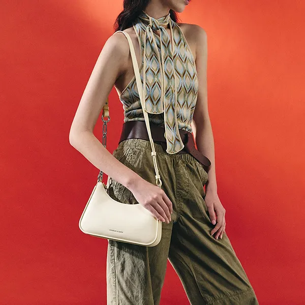 Túi Đeo Vai Nữ Charles & Keith CNK Lane Chain-Link Shoulder Bag - Cream CK2-20271604 Màu Trắng Kem