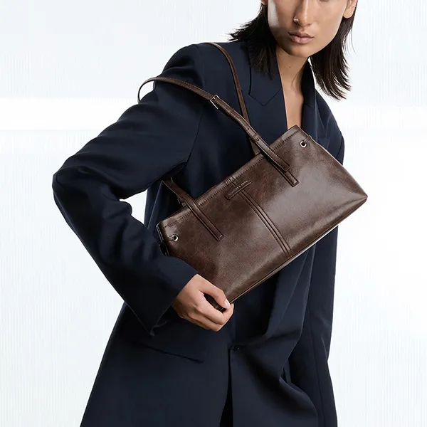 Túi Đeo Vai Nữ Charles & Keith CNK Noane Elongated-Handle Shoulder Bag - Distressed Coffee CK2-20782673 Màu Nâu