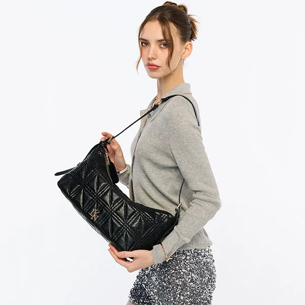 Túi Đeo Vai Nữ Lyn Daniela Xl Shoulder Bag L26CBWA037 Black Màu Đen