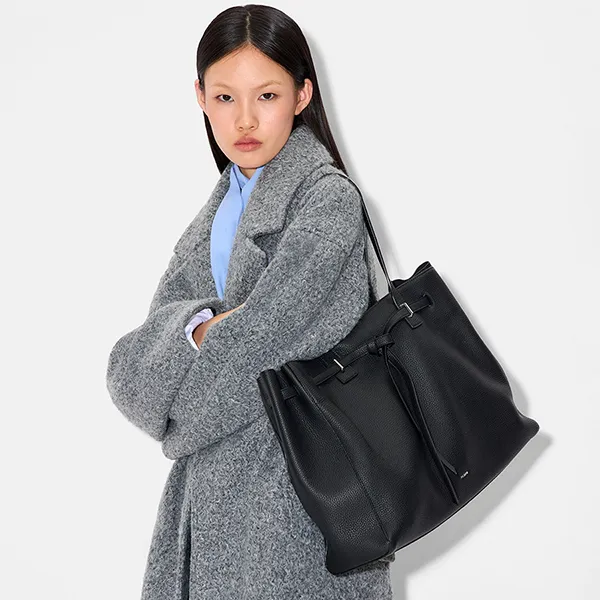 Túi Đeo Vai Nữ Pedro Demi Oversized Leather Tote Bag PW2-46390030 Black Màu Đen