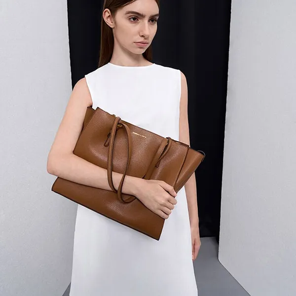 Túi Tote Nữ Charles & Keith CNK Sansa Trapezoid Shaped Bag Chocolate CK2-30782357 Màu Nâu